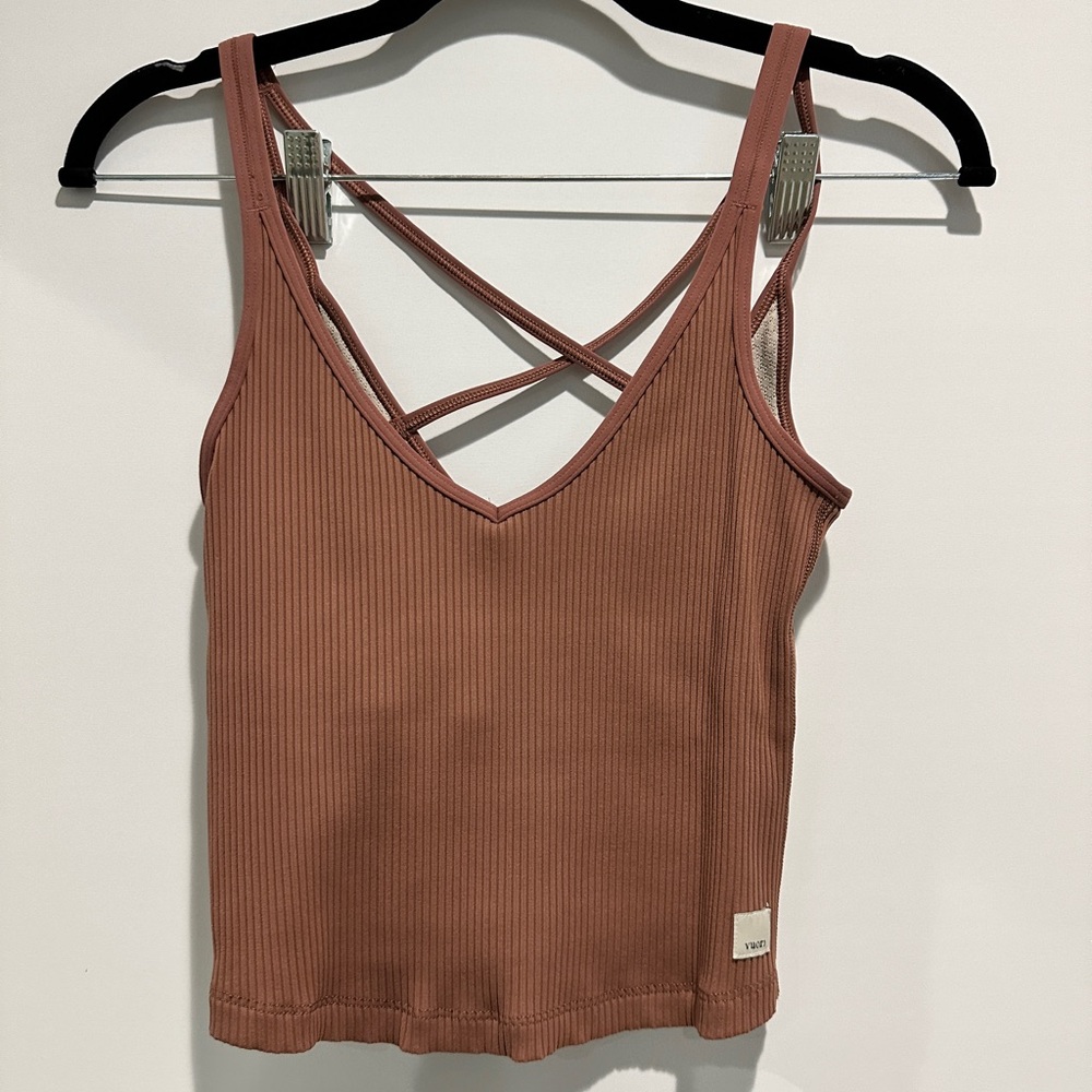 Never Worn Vuori Rib Crop Tank